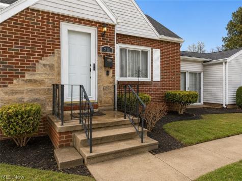 210 Davenport Avenue Akron OH 44312