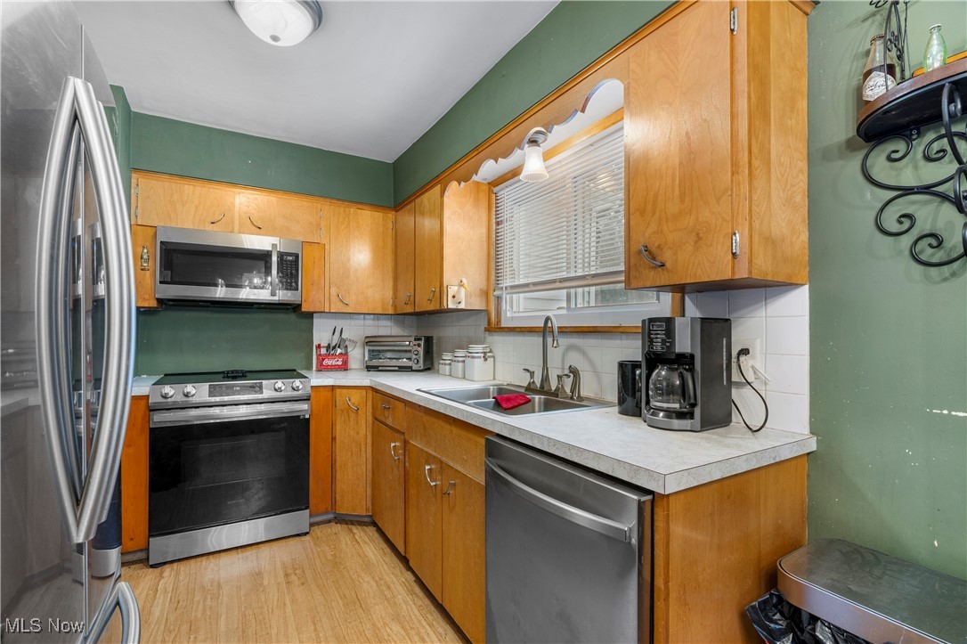 210 Davenport Avenue Akron OH 44312