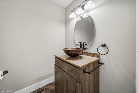 14751 Aspen Hills Lane Burton OH 44021