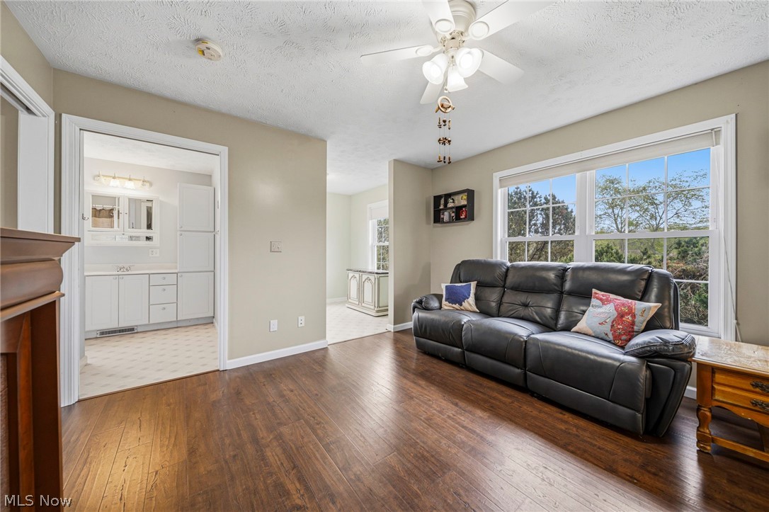 14751 Aspen Hills Lane Burton OH 44021