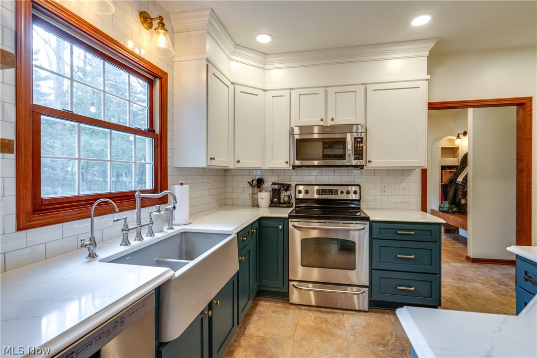 5137 Plain Center Avenue NE Canton OH 44714