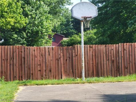 3779 S Hametown Road Norton OH 44203