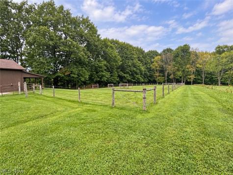 12689 Old State Road Huntsburg OH 44046