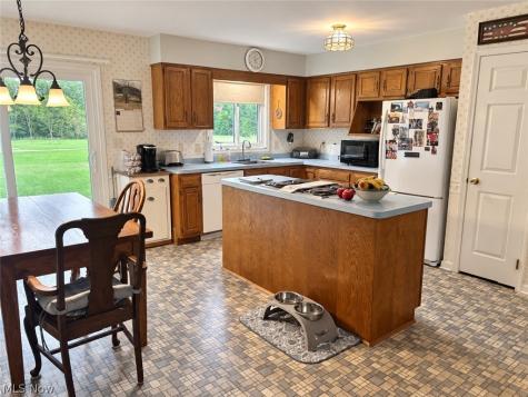 12689 Old State Road Huntsburg OH 44046