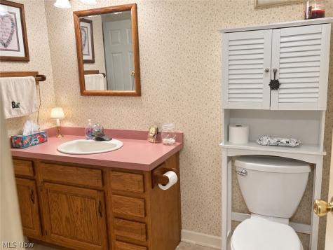12689 Old State Road Huntsburg OH 44046