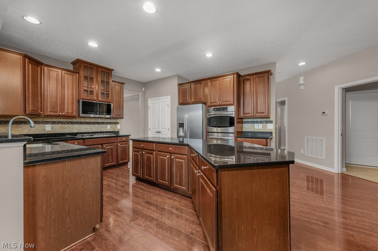 2556 Palmer Lane Avon OH 44011