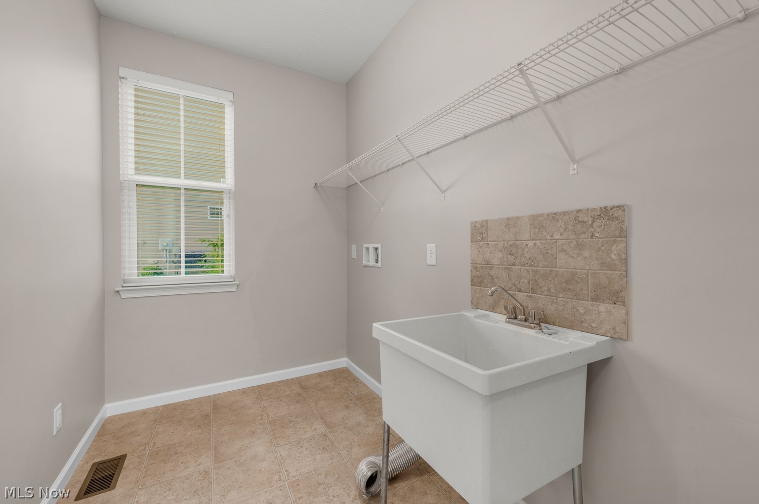 2556 Palmer Lane Avon OH 44011