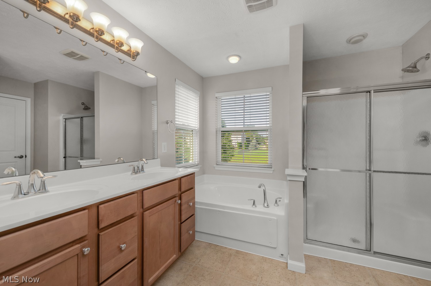 2556 Palmer Lane Avon OH 44011