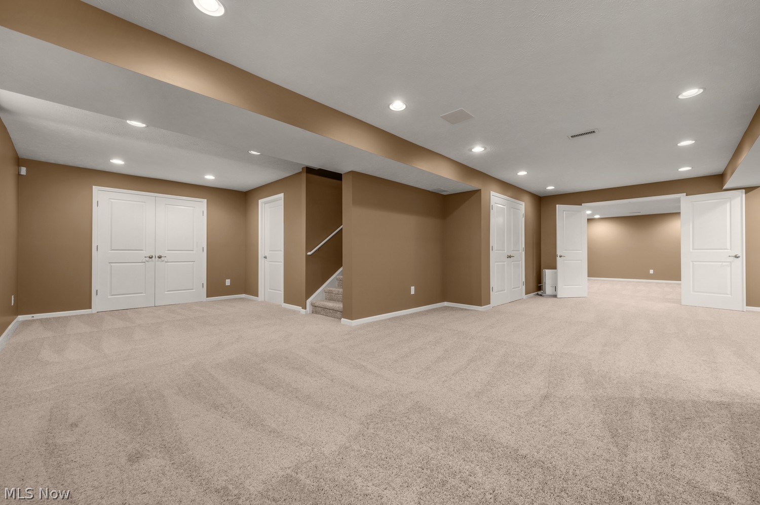 2556 Palmer Lane Avon OH 44011