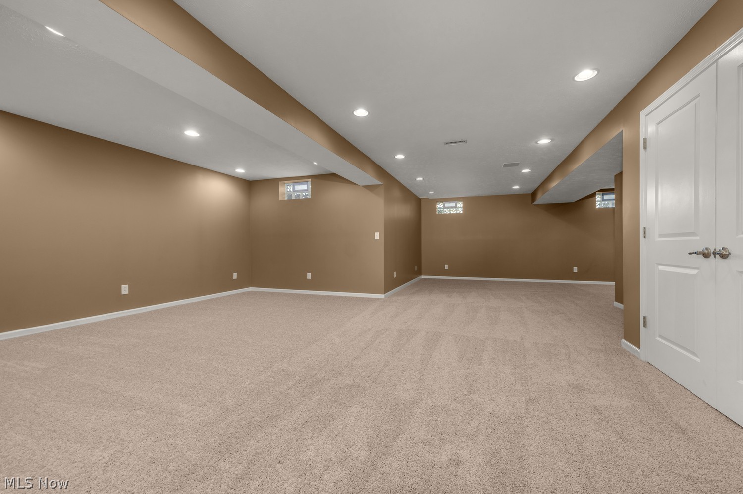 2556 Palmer Lane Avon OH 44011