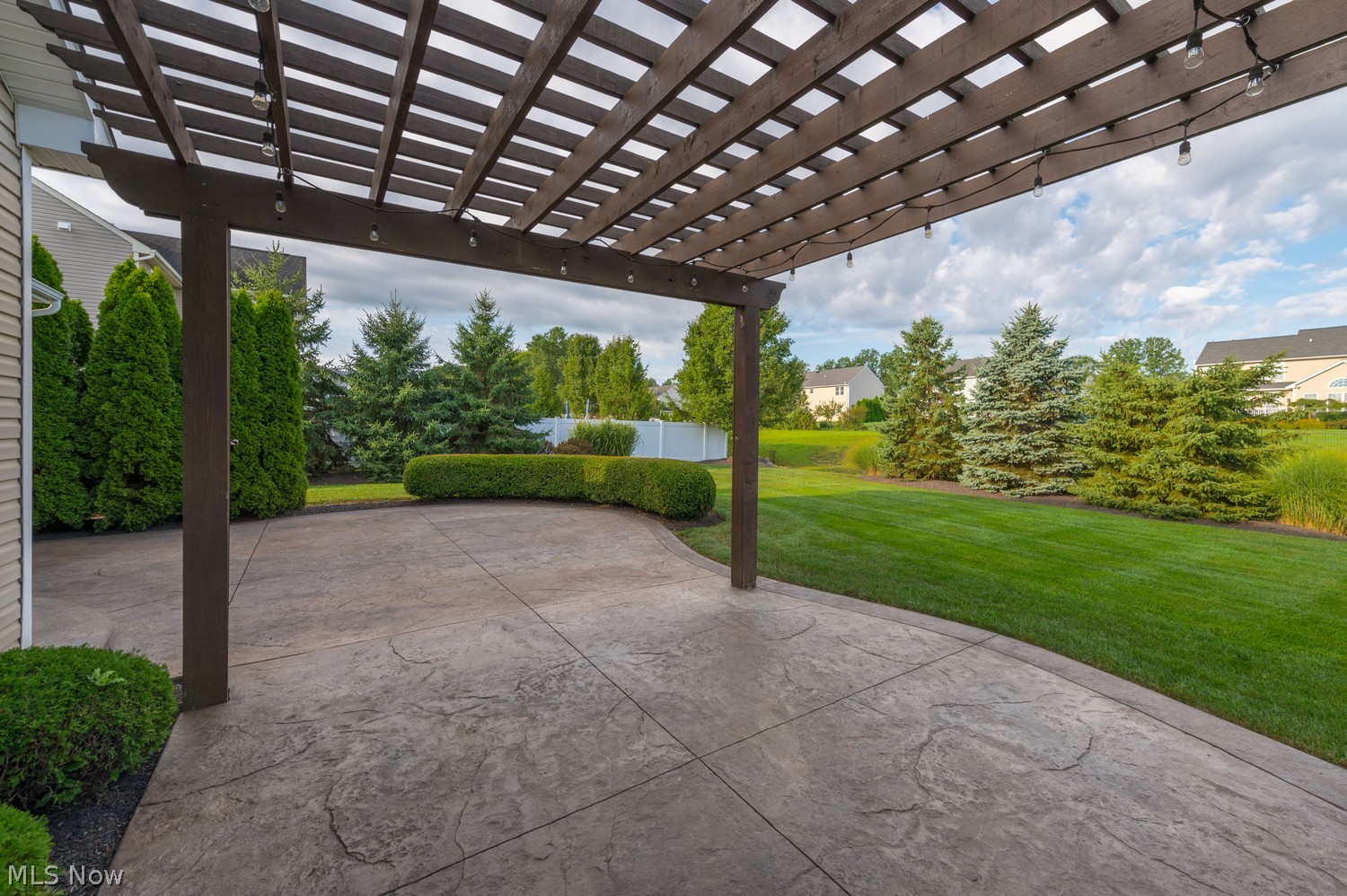 2556 Palmer Lane Avon OH 44011