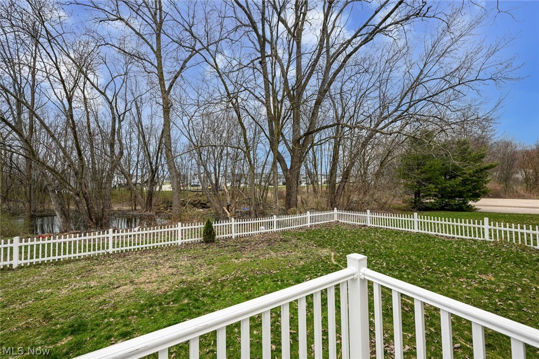 1083 Reeves Court Lakemore OH 44312