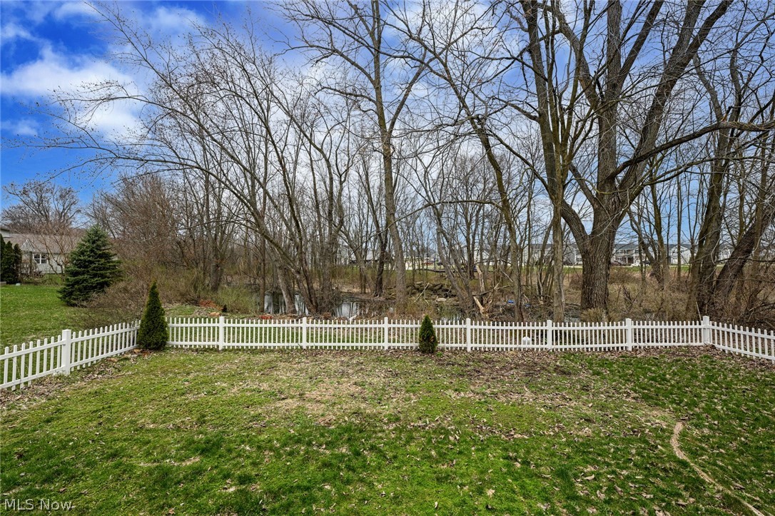 1083 Reeves Court Lakemore OH 44312