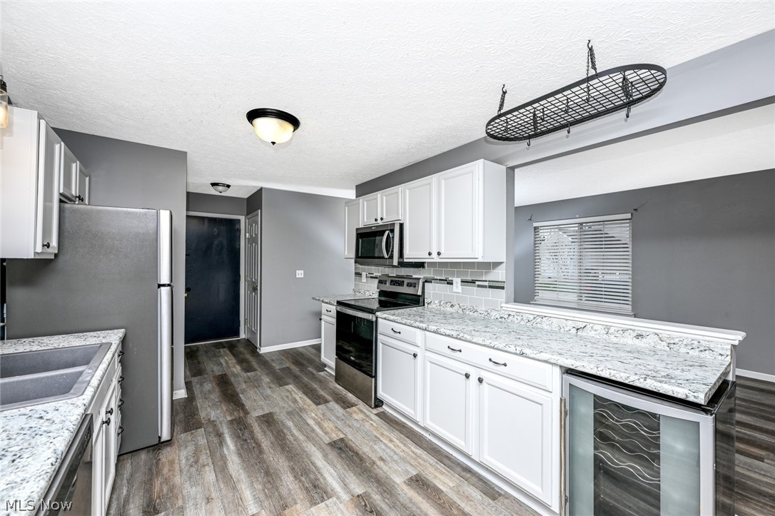 1083 Reeves Court Lakemore OH 44312