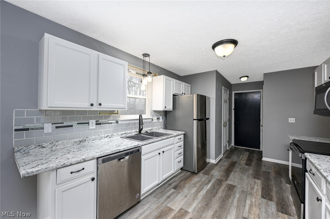 1083 Reeves Court Lakemore OH 44312
