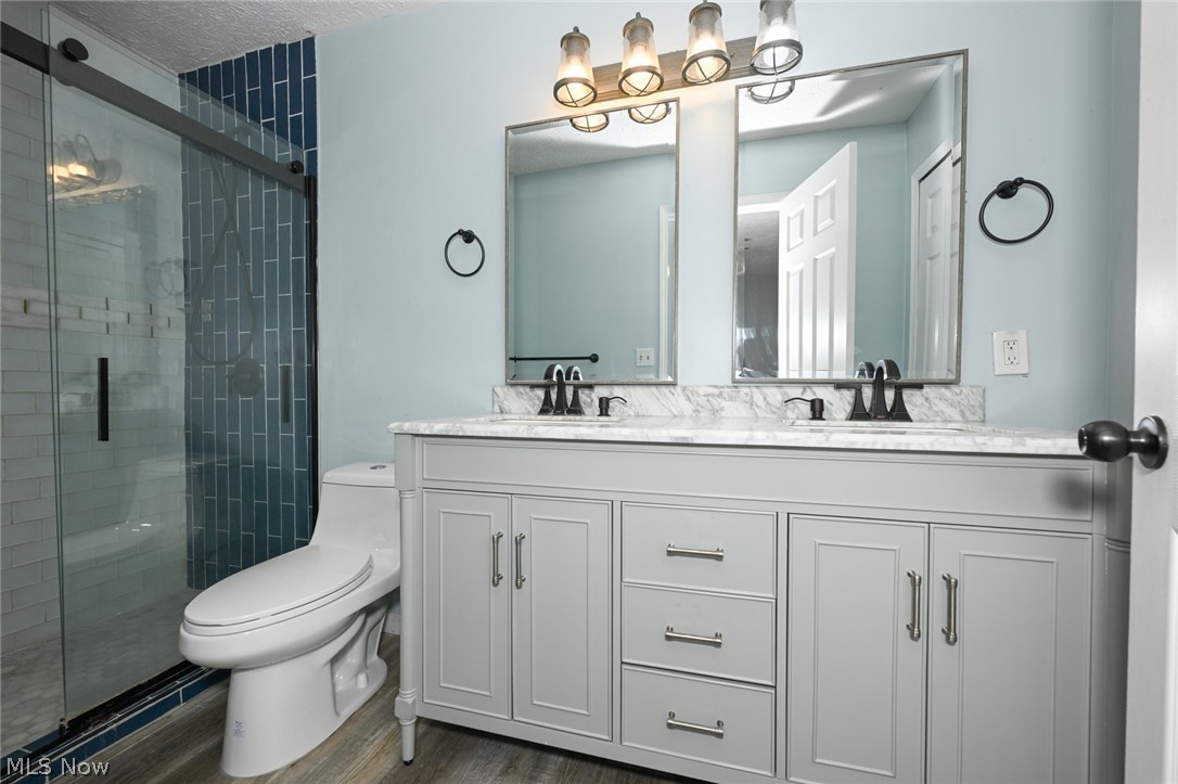 1083 Reeves Court Lakemore OH 44312