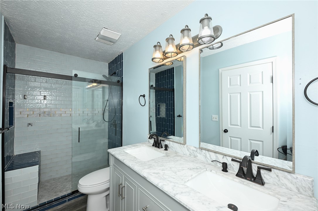 1083 Reeves Court Lakemore OH 44312