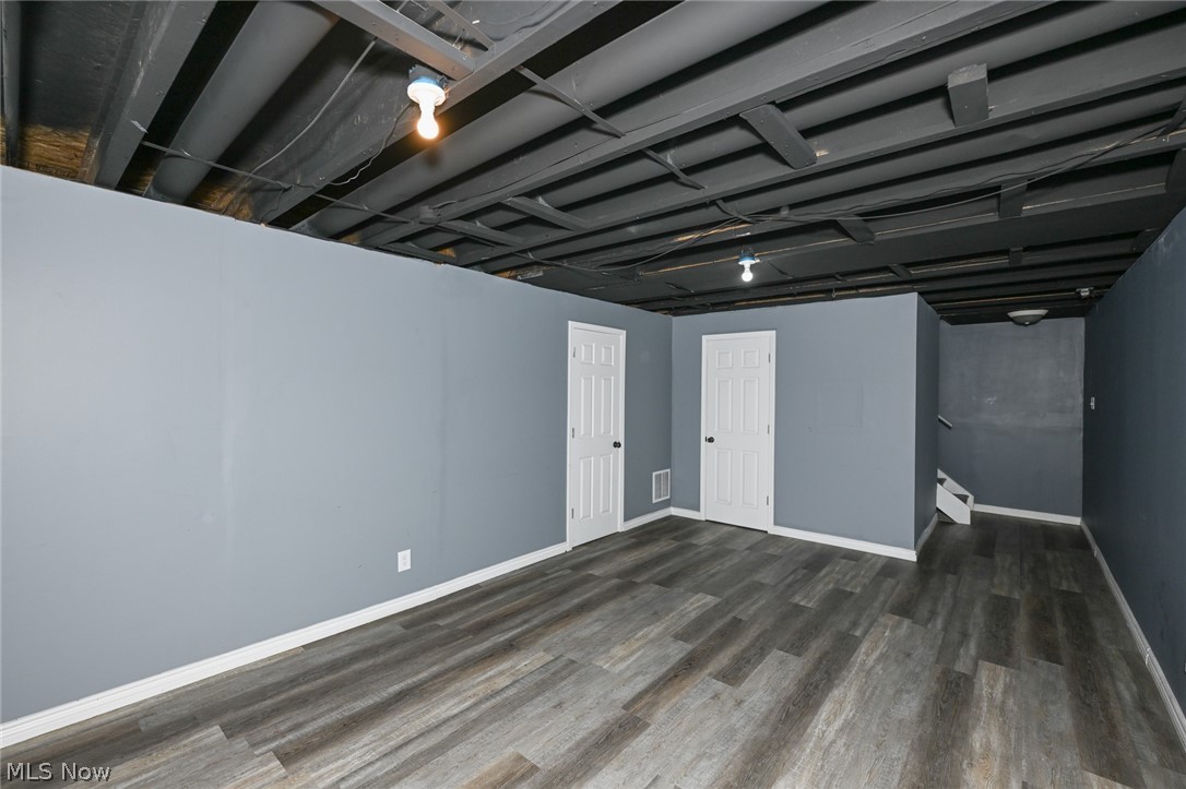 1083 Reeves Court Lakemore OH 44312