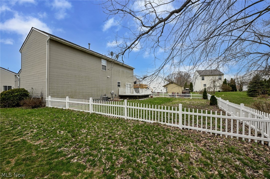 1083 Reeves Court Lakemore OH 44312