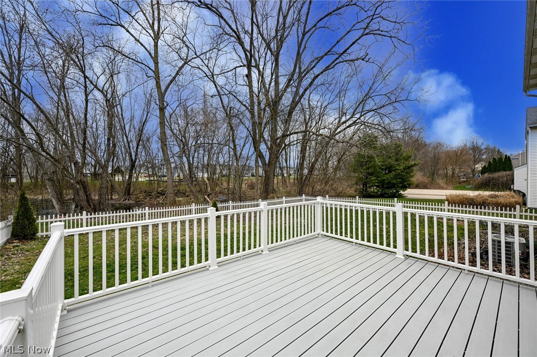 1083 Reeves Court Lakemore OH 44312