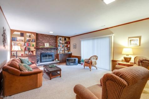 6100 Paisley Drive North Olmsted OH 44070