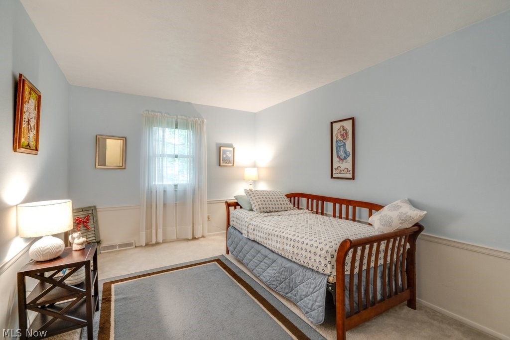6100 Paisley Drive North Olmsted OH 44070