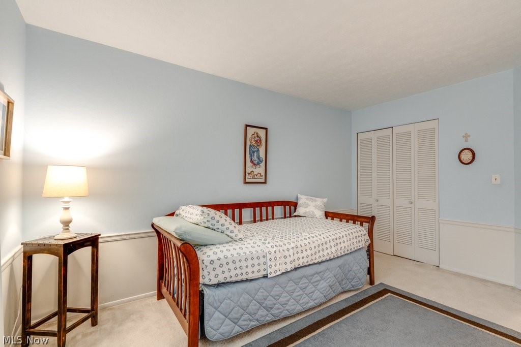 6100 Paisley Drive North Olmsted OH 44070