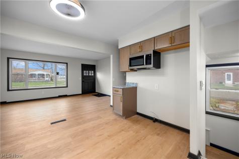 897 Livermore Lane Elyria OH 44035