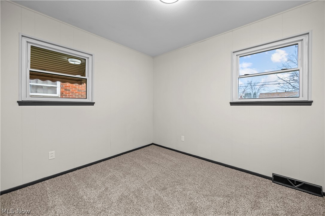 897 Livermore Lane Elyria OH 44035
