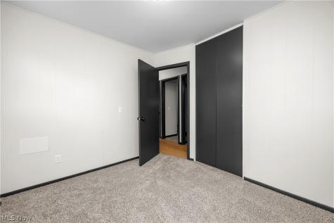 897 Livermore Lane Elyria OH 44035