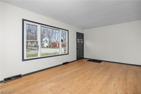 897 Livermore Lane Elyria OH 44035