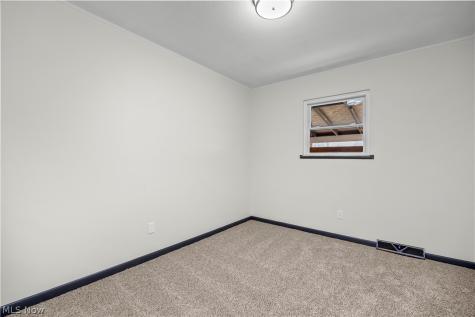 897 Livermore Lane Elyria OH 44035