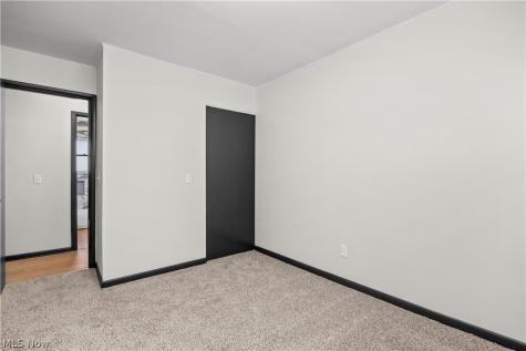 897 Livermore Lane Elyria OH 44035