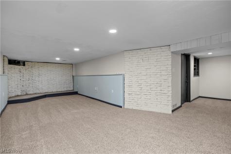 897 Livermore Lane Elyria OH 44035