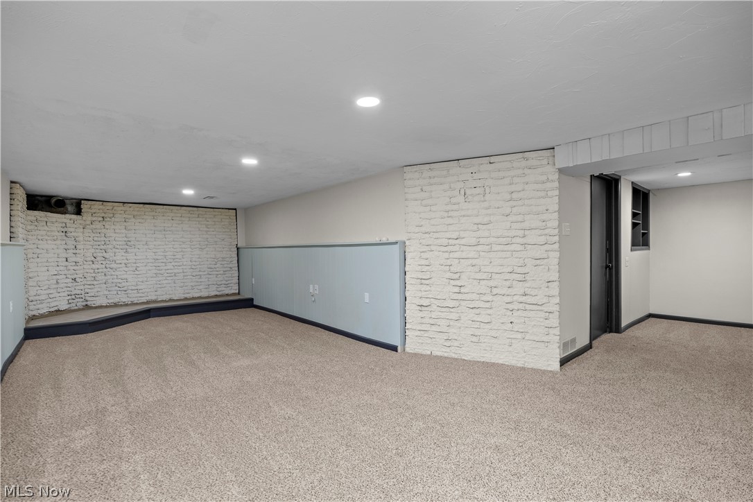 897 Livermore Lane Elyria OH 44035
