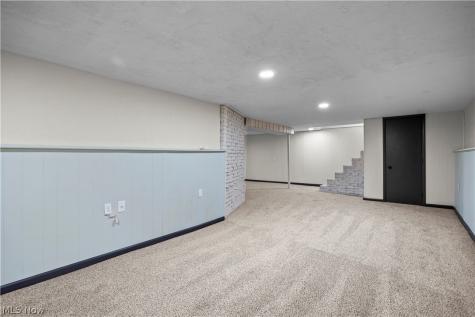 897 Livermore Lane Elyria OH 44035