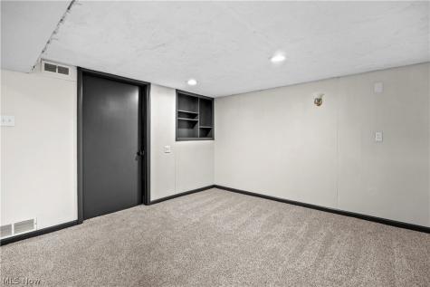 897 Livermore Lane Elyria OH 44035