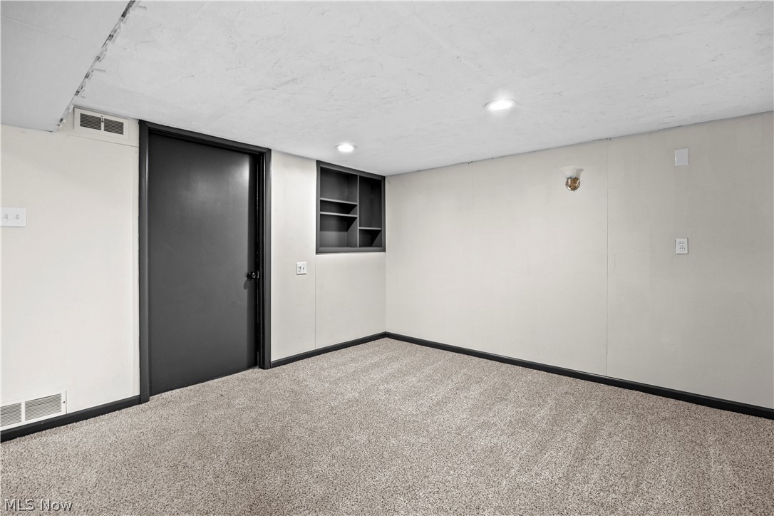 897 Livermore Lane Elyria OH 44035