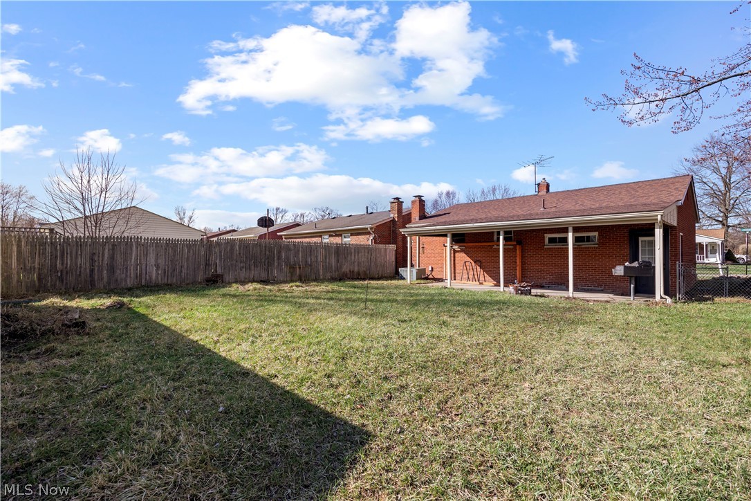 897 Livermore Lane Elyria OH 44035