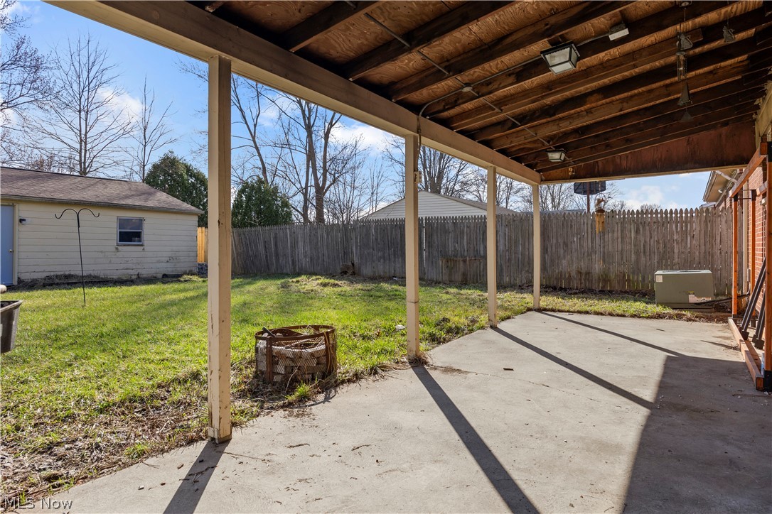 897 Livermore Lane Elyria OH 44035