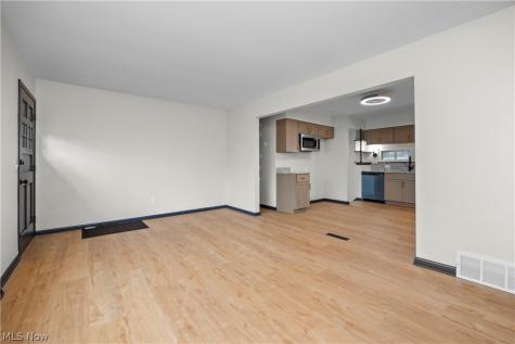 897 Livermore Lane Elyria OH 44035