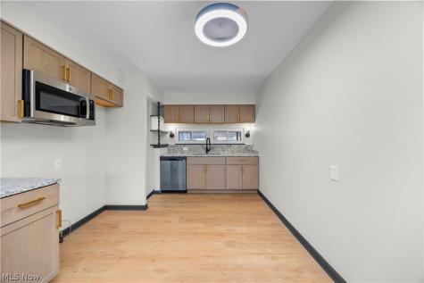 897 Livermore Lane Elyria OH 44035
