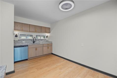 897 Livermore Lane Elyria OH 44035