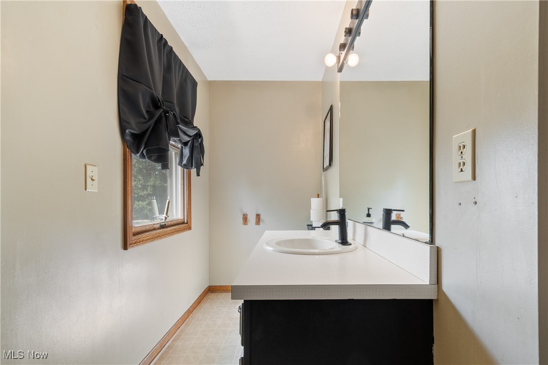 9315 Paulding Street NW Massillon OH 44646