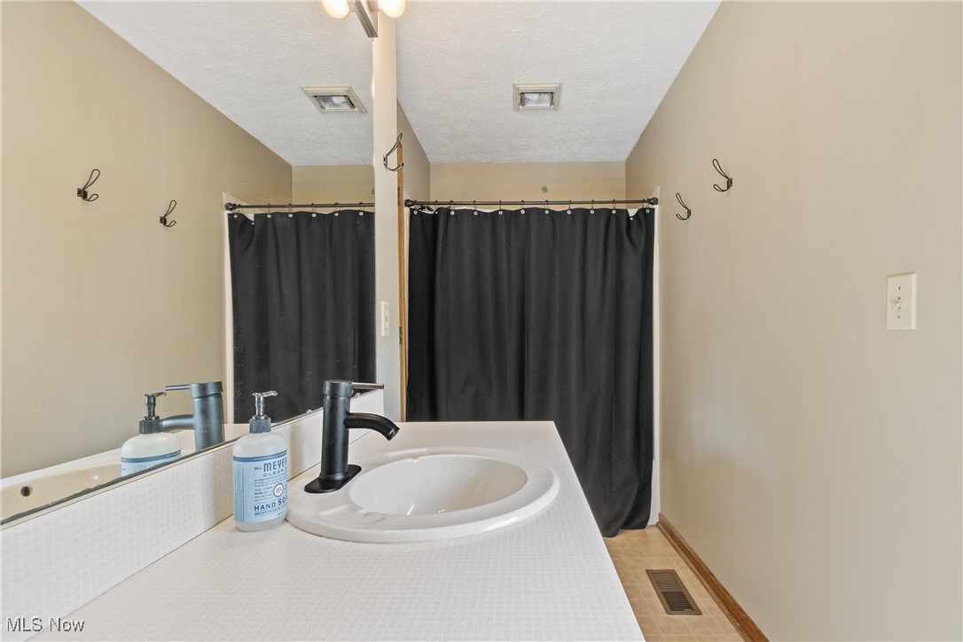 9315 Paulding Street NW Massillon OH 44646