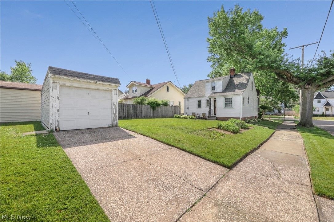 18236 Ponciana Avenue Cleveland OH 44135
