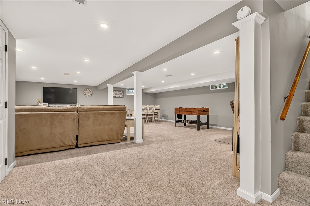 8537 Central Road NW Strasburg OH 44680