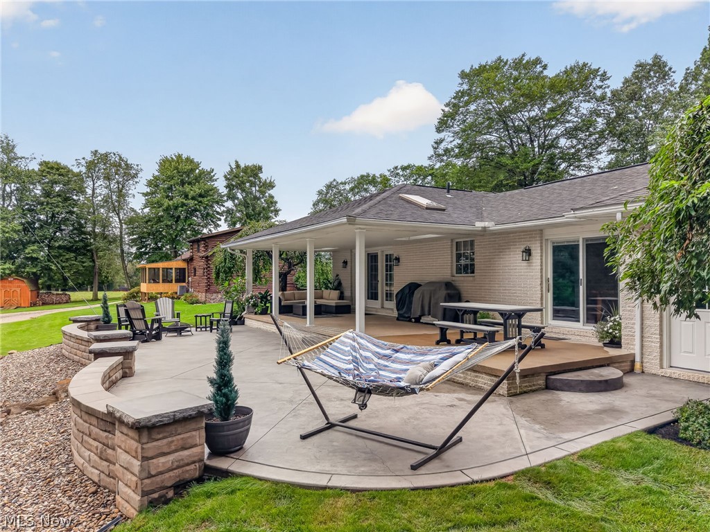 8537 Central Road NW Strasburg OH 44680