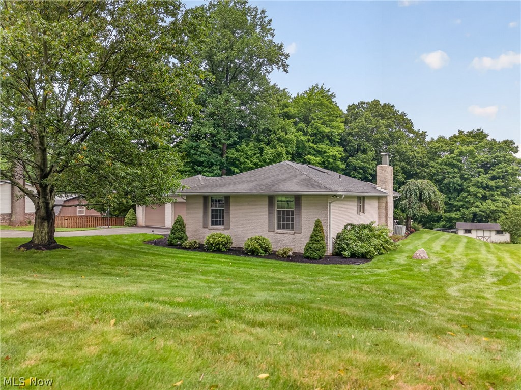 8537 Central Road NW Strasburg OH 44680