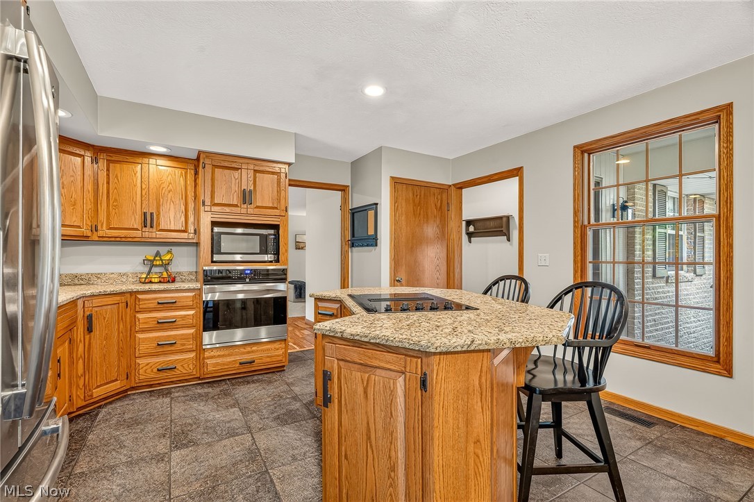 8537 Central Road NW Strasburg OH 44680